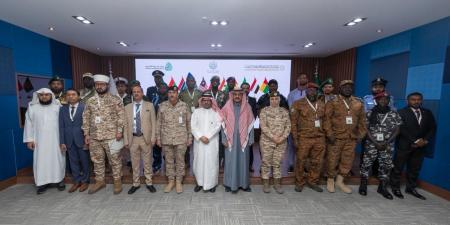 التحالف
      الإسلامي
      يختتم
      برنامج
      “الإستراتيجية
      الفكرية
      لتعزيز
      الأمن
      الفكري”