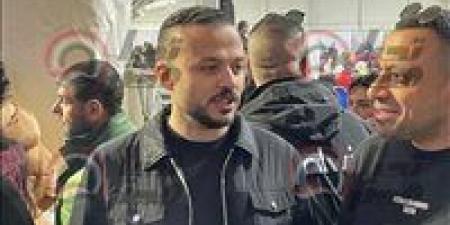 محمد
الجارحي
عضو
مجلس
إدارة
الأهلي
يصل
انتخابات
نادي
الجزيرة
لدعم
إبراهيم
زاهر