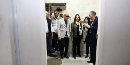 بمشاركة
وزيرتي
التخطيط
والتنمية
المحلية..
محافظ
الأقصر
يفتتح
المجزر
الآلي
ويضعون
حجر
الأساس
للسوق
الحضاري
الجديد
بقرية
الحبيل