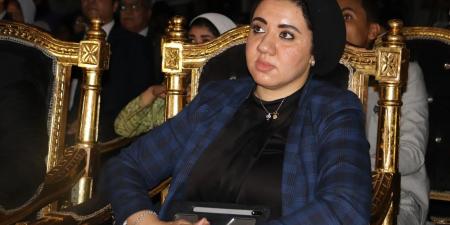 أمين
سر
«تضامن
الشيوخ»
لـ«تحيا
مصر»:
أؤيد
حظر
السوشيال
ميديا
للأطفال
دون
16
عاما