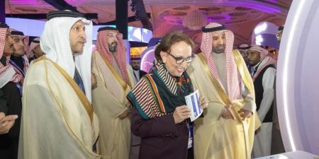 وزير
      الموارد
      البشرية
      والتنمية
      الاجتماعية
      يُدشّن
      ملتقى
      ريادة
      الأعمال
      وأنماط
      العمل
      الحديثة