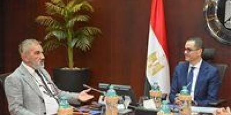 مصر
      تجذب
      عملاق
      الجوارب
      التركي..
      80
      مليون
      دولار
      صادرات
      متوقعة
      ومصنع
      جديد
      بآلاف
      الماكينات