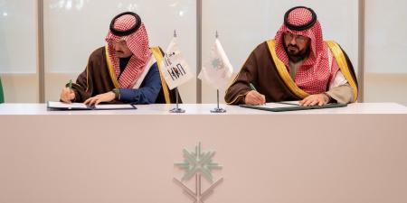 أمير
      عسير
      ووزير
      الاقتصاد
      يوقّعان
      مذكرة
      تفاهم
      لتعزيز
      التنمية
      الاقتصادية
      بالمنطقة