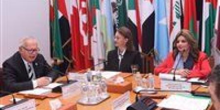 السفير
      محمد
      العرابي
      يدعو
      لتكاتف
      الجهود
      لتحسين
      صورة
      العرب
      وتعزيز
      القوة
      الناعمة