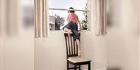 لحظة
      غفلة..
      سقوط
      طفل
      من
      شرفة
      شقته
      بالطابق
      الخامس
      في
      الطالبية