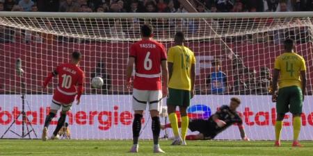 على
      طريقة
      بانينكا:
      محمد
      صلاح
      يسجل
      هدف
      التقدم
      لمنتخب
      مصر
      في
      مرمى
      جنوب
      أفريقيا
      بكأس
      أمم
      أفريقيا