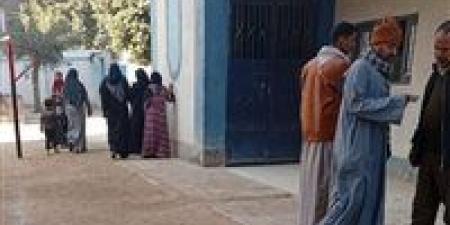 استمرار
      توافد
      الناخبين
      على
      لجان
      الاقتراع
      بأسيوط
      للتصويت
      في
      انتخابات
      مجلس
      النواب