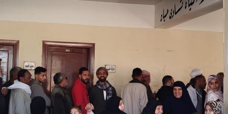 طوابير
      من
      الحكمة
      والوعي..
      كبار
      السن
      يتصدرون
      المشهد
      الانتخابي
      في
      جولة
      الإعادة
      بالفيوم