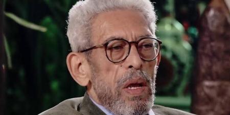 محمود حميدة ومحمود سعد أبرزهم.. تشييع جنازة المخرج داوود عبد السيد بحضور نجوم الفن