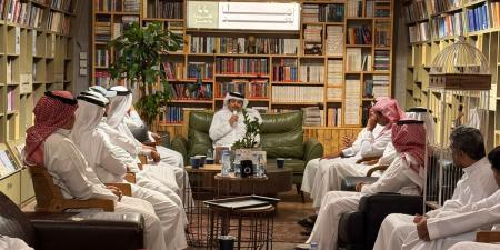 نادي آفاق الأدبي يختتم 2025 بمحاضرة ” ماهية الرواية”