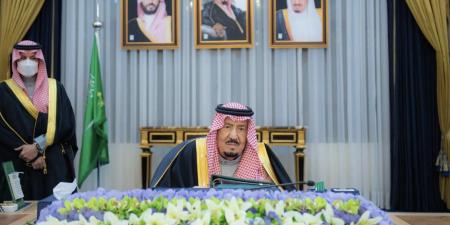 خادم الحرمين الشريفين يرأس جلسة مجلس الوزراء في الرياض