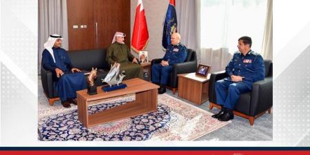 رئيس الشرطة يستقبل الرئيس التنفيذي لحلبة البحرين الدولية