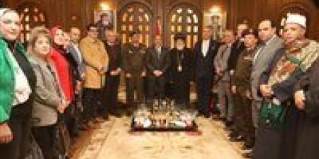 محافظ الشرقية يزور المطرانية والكنيسة الكاثوليكية لتقديم التهنئة للأخوة المسيحيين