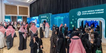 المنتدى السعودي للإعلام 2026 يستضيف 4 خبراء أميركيين يناقشون استراتيجيات مواجهة الأخبار المضللة وتأثير التحالفات على الرأي العام