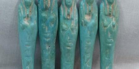 كنوز الفراعنة.. ضبط 277 قطعة أثرية بحوزة شخص قبل بيعهم في المنيا