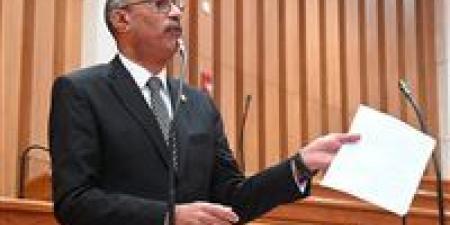 بتعطلوا المتفوقين.. النائب إيهاب منصور للحكومة: ليه بتعملوا حصر بقالكم 5 سنوات لحملة الماجيستير والدكتوراه