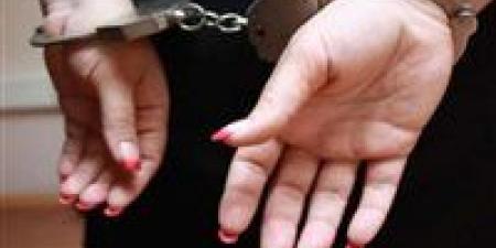 فيديوهات
      خادشة
      ومخدرات..
      حجز
      بلوجر
      شهيرة
      على
      ذمة
      التحقيقات