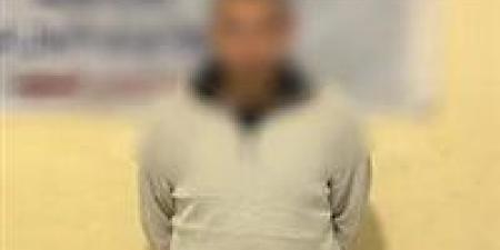 ضبط
      شخص
      تخصص
      في
      النصب
      على
      عملاء
      البنوك
      بالمنيا