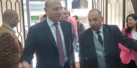 مدير
      أمن
      بورسعيد
      يهنئ
      الإخوة
      الأقباط
      بعيد
      القيامة
      المجيد