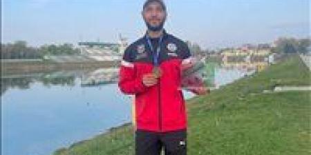 محمد
      علاء
      قوطة
      يفوز
      بالميدالية
      الذهبية
      في
      بطولة
      كرواتيا
      المفتوحة
      للتجديف