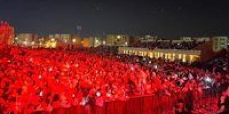 ٢٢
ألف
حضور
في
حفل
عيد
الربيع
نادي
جلوري