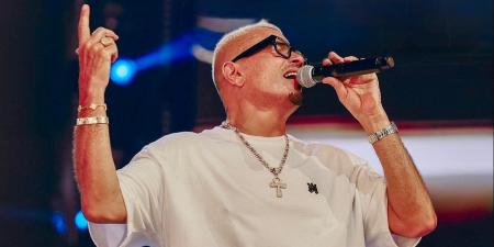 إقبال
      جماهيري
      ضخم..
      نفاد
      فئتي
      Regular
      وFanpit
      لحفل
      عمرو
      دياب