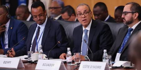 وزير
      الخارجية
      من
      واشنطن:
      الاقتصاد
      العالمي
      يشهد
      تحولات
      عميقة
      والدول
      النامية
      الأكثر
      تأثراً