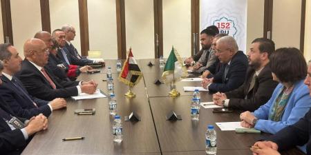 المستشار
هشام
بدوي
يلتقي
كل
من
رئيس
مجلس
النواب
البحريني
ورئيس
المجلس
الشعبي
الوطني
الجزائري