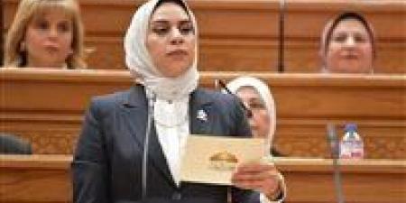 النائبة
فاطمة
عادل:
الأب
أصبح
ضيف
شرف
في
حياة
أبنائه
بسبب
قانون
الاحوال
الشخصية