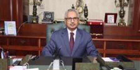 محافظ
      بني
      سويف
      يوجه
      برفع
      درجة
      الاستعدادات
      لموسم
      توريد
      القمح
      2025/2026