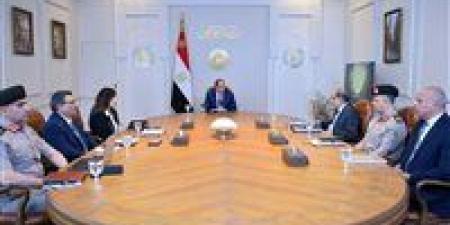 الرئيس
      السيسي
      يجتمع
      مع
      وزيرة
      الإسكان..
      ويوجه
      بوضع
      جداول
      زمنية
      مُحددة
      لإنهاء
      المشروعات
      الجاري
      تنفيذها