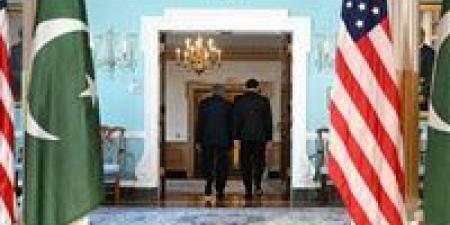 «طهران
      وواشنطن
      على
      طاولة
      واحدة»..
      من
      المشارك
      في
      الجولة
      الثانية
      من
      المفاوضات
      الأمريكية
      -
      الإيرانية؟