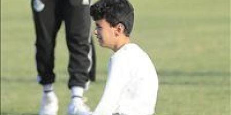 في
      نوبة
      بكاء
      حاد..
      نجل
      مدرب
      شباب
      سمنود
      يشارك
      والده
      الحزن
      علي
      ضياع
      الصعود
      للقسم
      الثالث