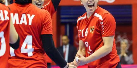 الأهلي
      يتأهل
      لنصف
      نهائي
      إفريقيا
      لطائرة
      السيدات
      ويضرب
      موعدًا
      ناريًا
      مع
      قرطاج
      التونسي