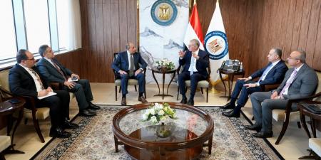 سداد
      مستحقات
      الشركاء
      يونيو|
      البترول:
      ننسق
      مع
      البرلمان
      لتأمين
      الطاقة
      وتعزيز
      الاستثمار