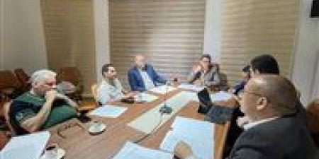 نقابة
      الإعلاميين:
      عقوبة
      الإنذار
      لهاني
      حتحوت
      بعد
      خضوعه
      للتحقيق
      بمقر
      النقابة