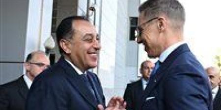 رئيس
      الوزراء
      يلتقي
      رئيس
      جمهورية
      فنلندا