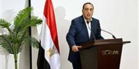 مدبولي
      من
      المنطقة
      الاقتصادية
      لقناة
      السويس:
      9
      مصانع
      جديدة
      واستثمارات
      تتجاوز
      6.5
      مليار
      دولار