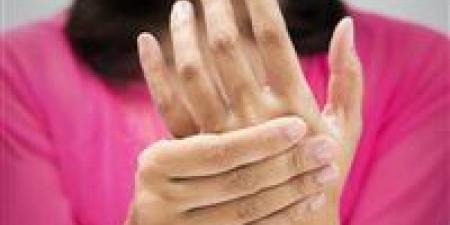 دليل
      شامل
      :
      أسباب
      تنميل
      اليدين
      وطرق
      التشخيص
      ومتى
      يجب
      استشارة
      الطبيب