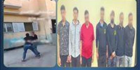 بسبب
      انتهاء
      موعد
      الزيارة..
      مشاجرة
      بين
      الأمن
      الإداري
      و3
      زائرين
      داخل
      مستشفى
      بسوهاج