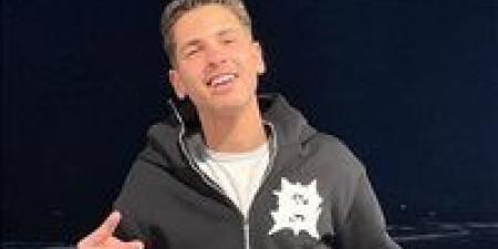 الإسكندرية
      تودع
      شابا
      راح
      ضحية
      العنف..
      عامر
      وحيد
      عفيفي
      دفع
      حياته
      ثمنا
      للشهامة