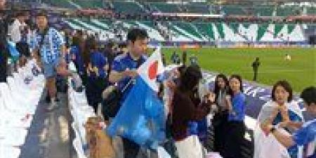 سر
      تنظيف
      جماهير
      اليابان
      للمدرجات
      بعد
      المباريات..
      عادة
      تربوية
      وثقافة
      لا
      تزعج
      الآخرين