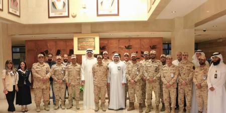 وزير الدفاع الكويتي يزور قطاع الشؤون الفنية ويترأس اجتماعا لمتابعة المشاريع الحيوية والمهمة