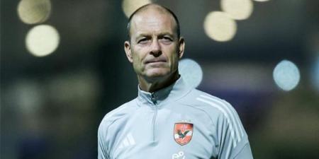 توروب
      يشيد
      ببيكهام
      وهادي
      رياض
      بعد
      ثلاثية
      القمة
      أمام
      الزمالك