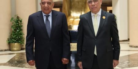 الكهرباء:
      بناء
      القدرات
      وتنمية
      المهارات
      لمواكبة
      التطورات
      والارتقاء
      بجودة
      الخدمات