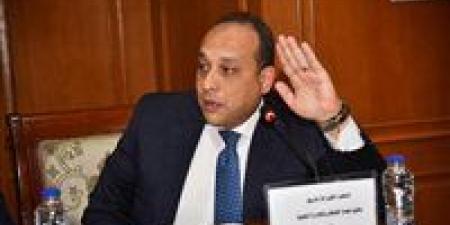 إسكان
      الشيوخ
      تناقش
      اقتراح
      برغبة
      لتطوير
      شبكات
      مياه
      وصرف
      البساتين
      ودار
      السلام