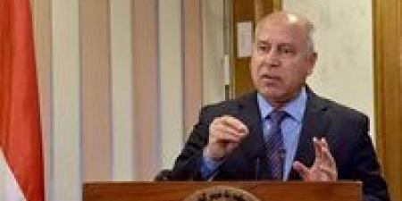 كامل
      الوزير
      يعلق
      على
      واقعة
      فيديو
      المهندس:
      «خدوا
      جزء
      ونشروه
      ومتكلموش
      عن
      الباقي»