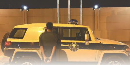 ضبط مقيم إثيوبي لنقل 9 مخالفين لنظام أمن الحدود في جازان