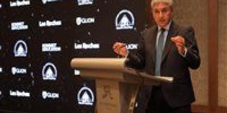 وزير
      السياحة
      والآثار:
      أوقفت
      العمل
      بأكشاك
      معبد
      كلابشة
      وتشكيل
      لجنة
      لمعاينة
      الموقع