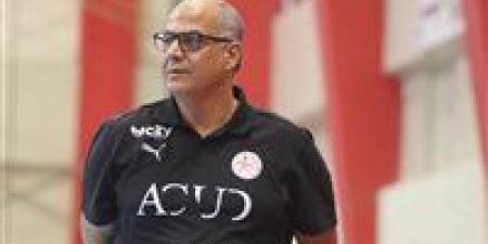 طارق
      محروس
      يقلب
      الطاولة
      ويقود
      منتخب
      مصر
      لكرة
      اليد
      للفوز
      على
      المجر